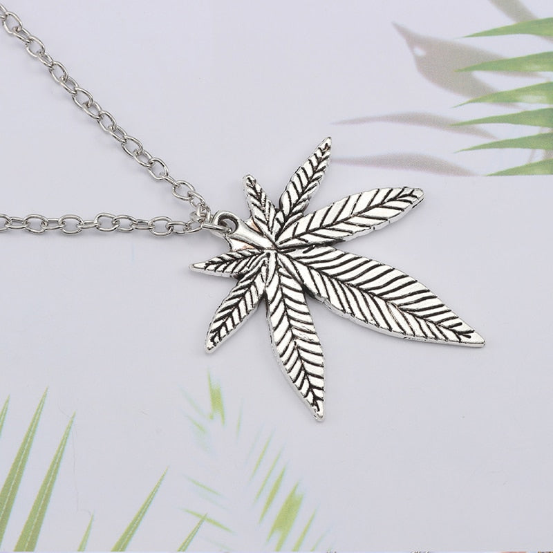 Pendentif weed