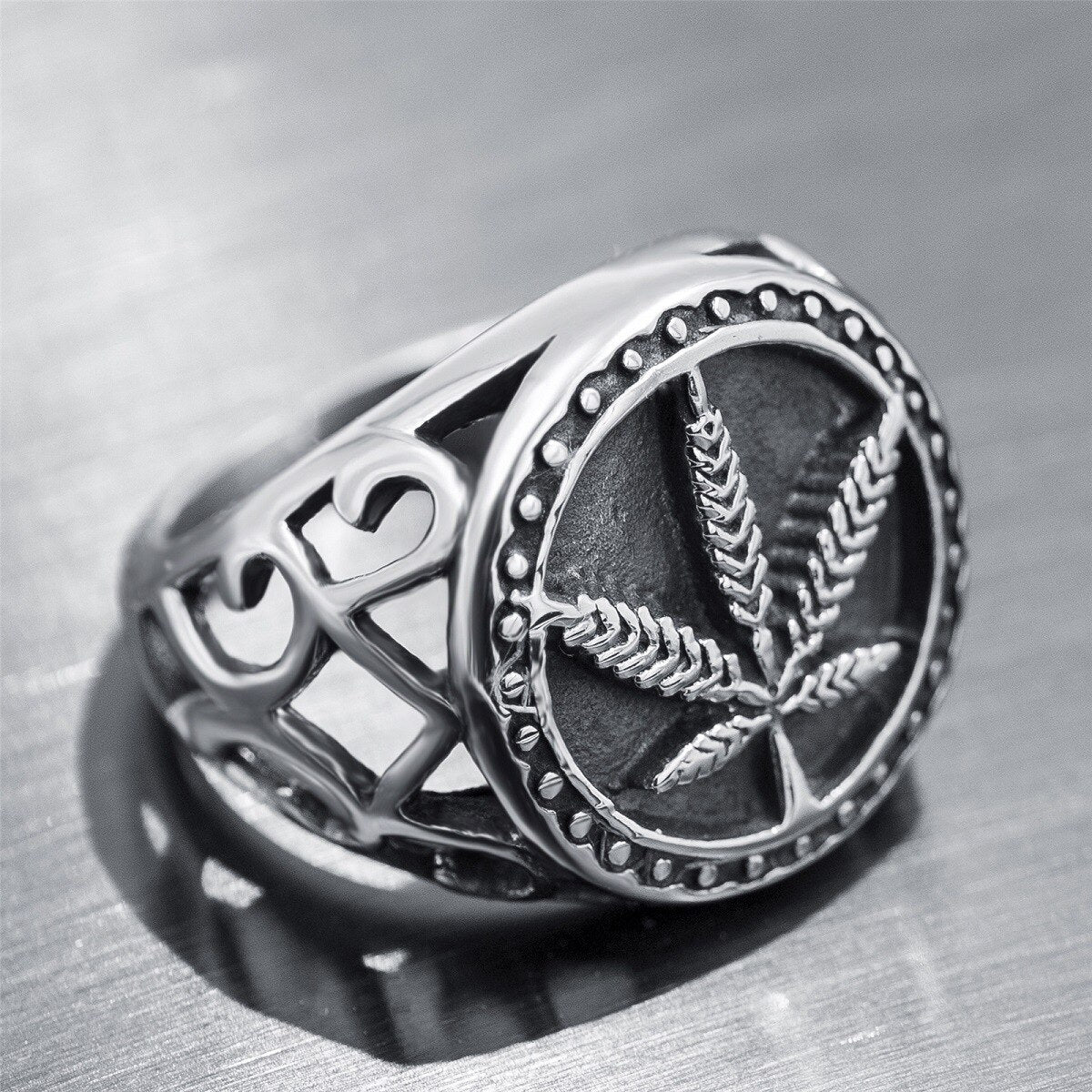 Bague Cannabis